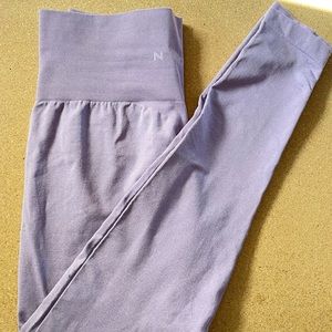 NVGTN Solid Seamless Lilac Leggings M